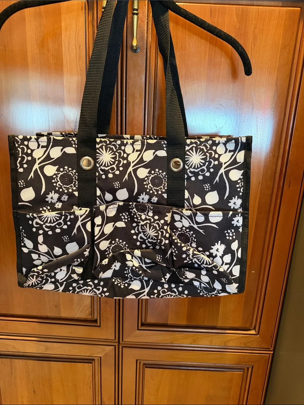 thirty-one Black and White Floral Tote with Front Pockets - Picture 1 of 5